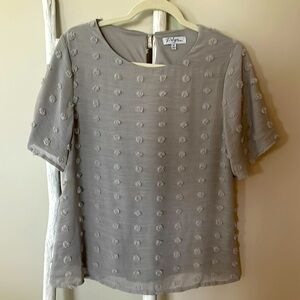 Women’s top size M